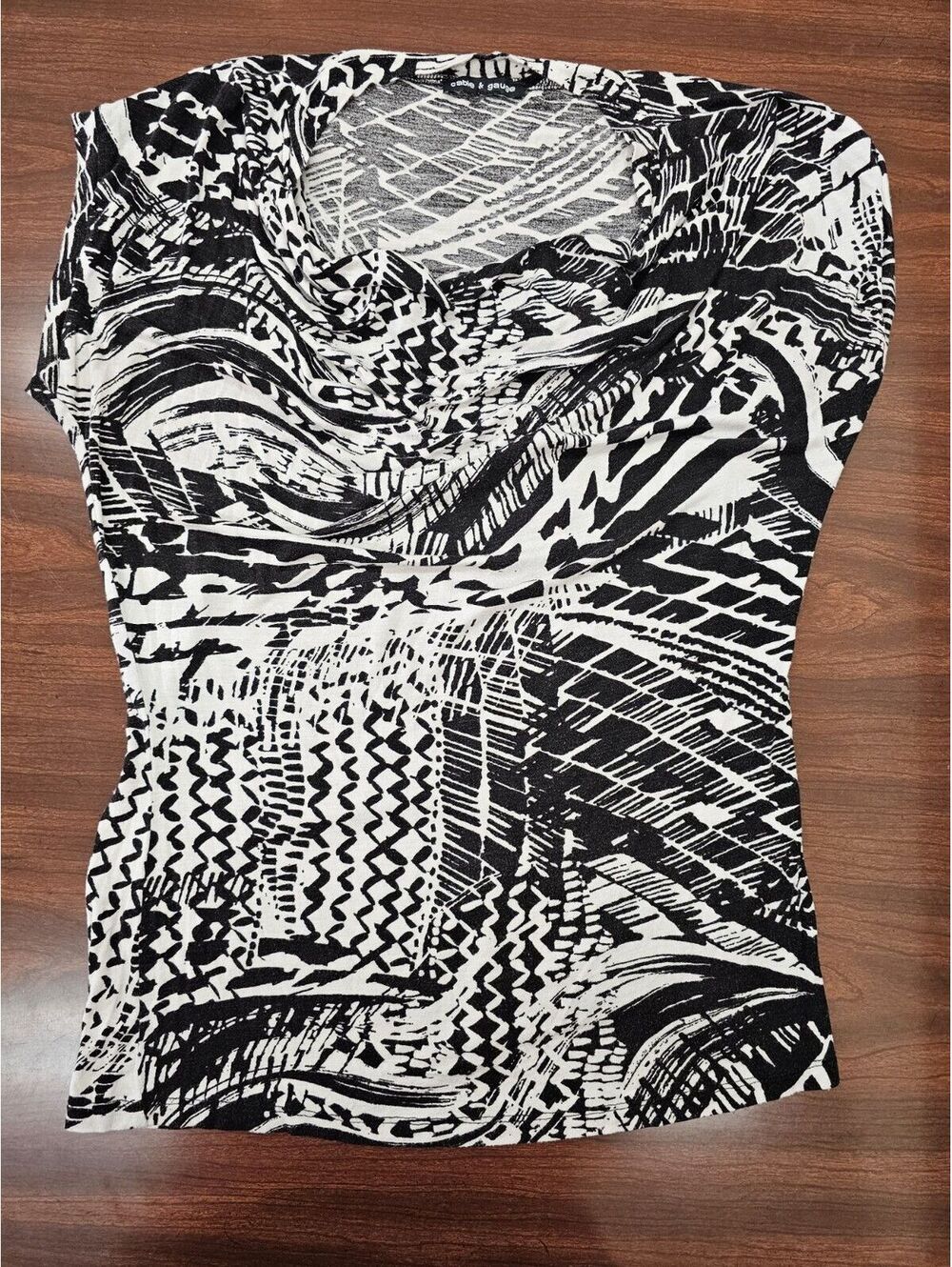 Cable & Gauge Medium Black White Abstract Print Cowl Neck Stretch Top Y2K Casual